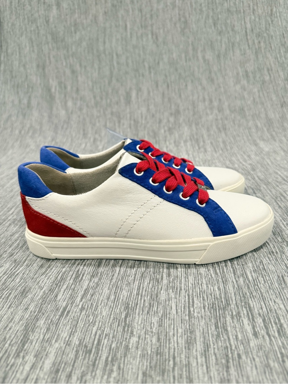 Naturalizer Astara White Sneakers with Blue & Red Accents size 7